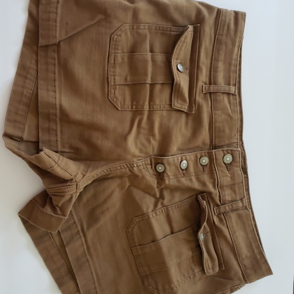 Brown shorts - Picture 1 of 2